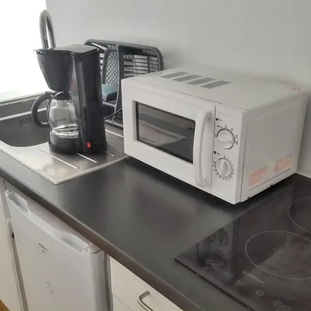 Dom wakacyjny Charming In With Shared Pool *