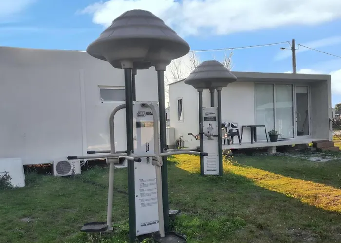 Charming In With Shared Pool Casa de Férias *